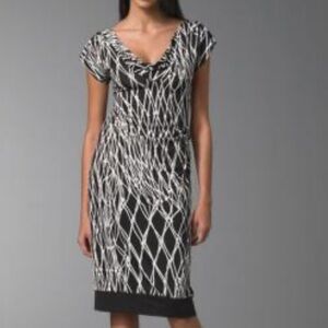 Diane Von Furstenberg Chic brown and White Patterned Dress fits size 10